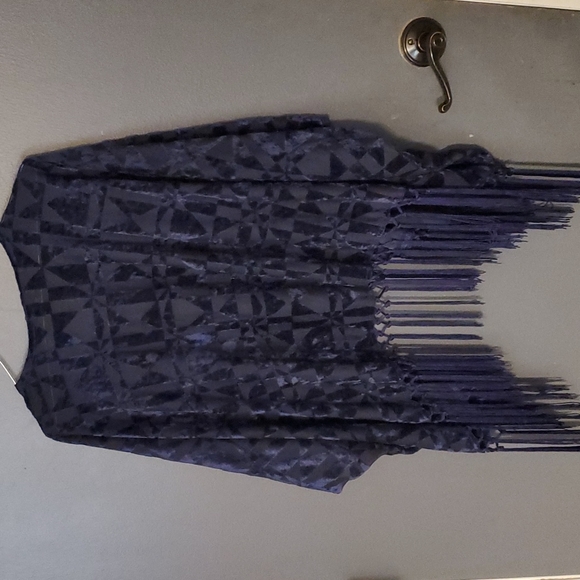 Lily White Shawl size L - Picture 3 of 3